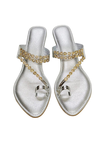 Women Sliver Ethnic Thumb Slip Ons