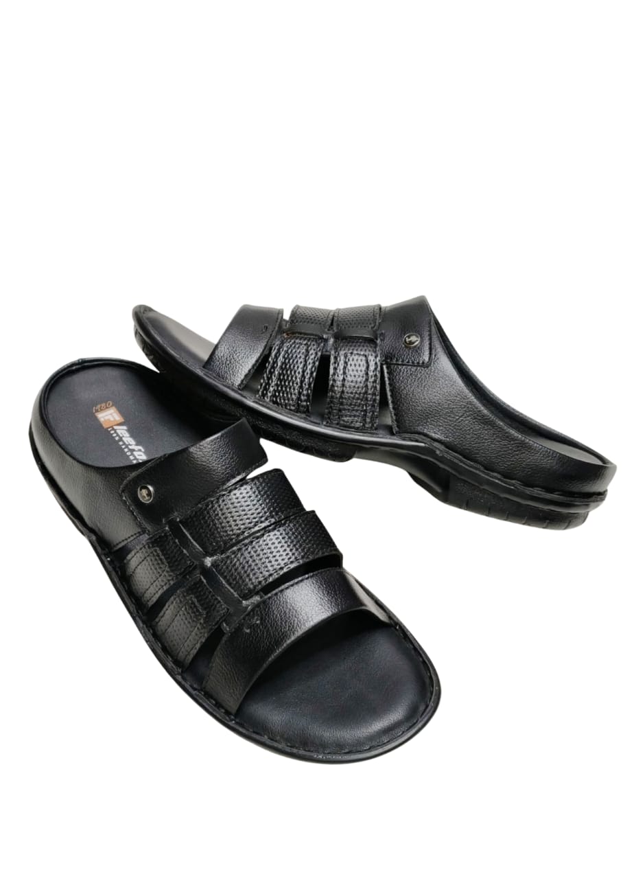 Men Black Casual Chappal