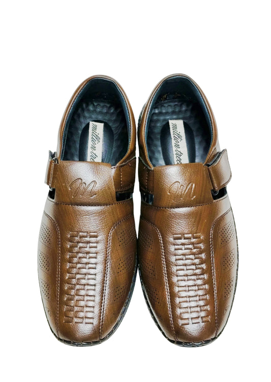 Men Brown Bantoo Shoes