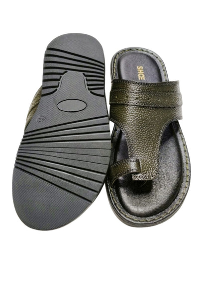 Men Olive Leather Thumb Chappal