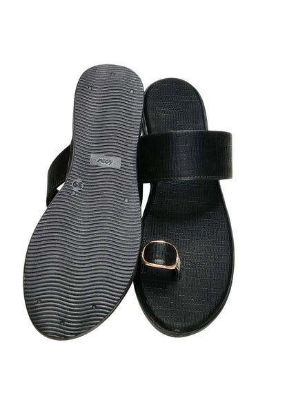 Women Black Thumb Slip Ons